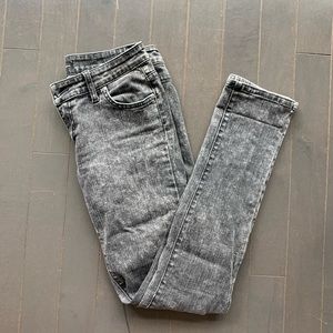 FURSTpremium peppered denim